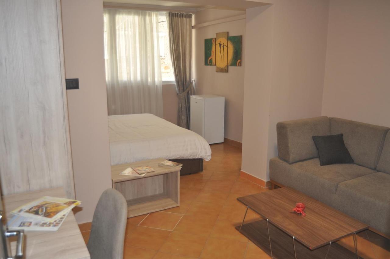 Apartament Bliri Myslym Shyri Tirana Zewnętrze zdjęcie