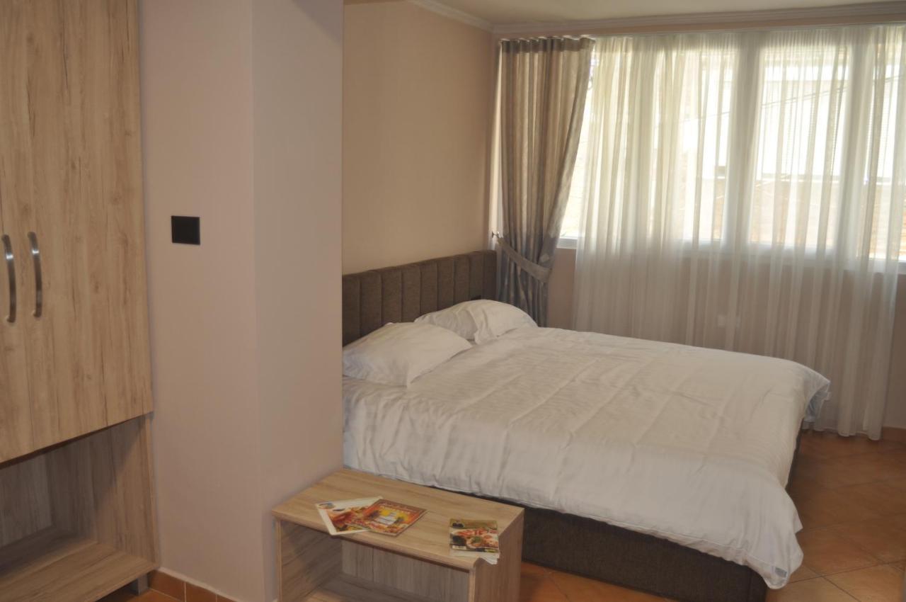 Apartament Bliri Myslym Shyri Tirana Zewnętrze zdjęcie